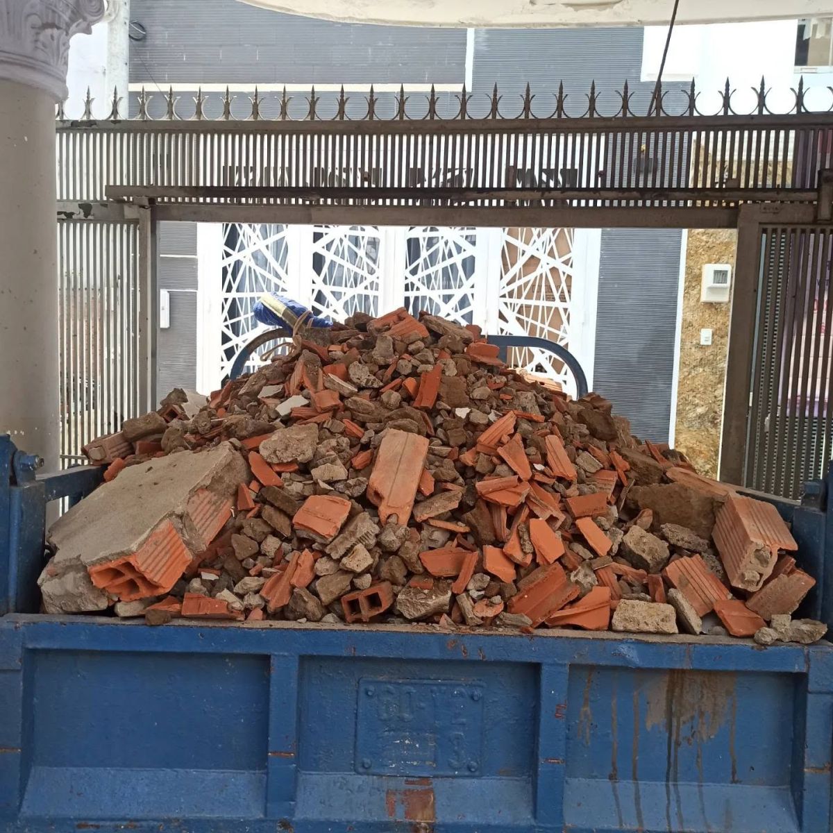 Xe chở xà bần